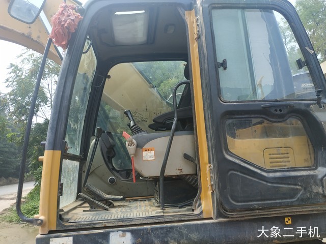 徐工 XE265C 挖掘机