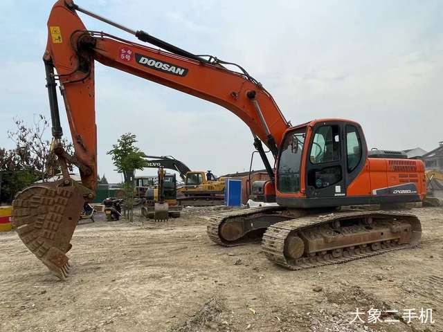 斗山 DX220LC-9C 挖掘机
