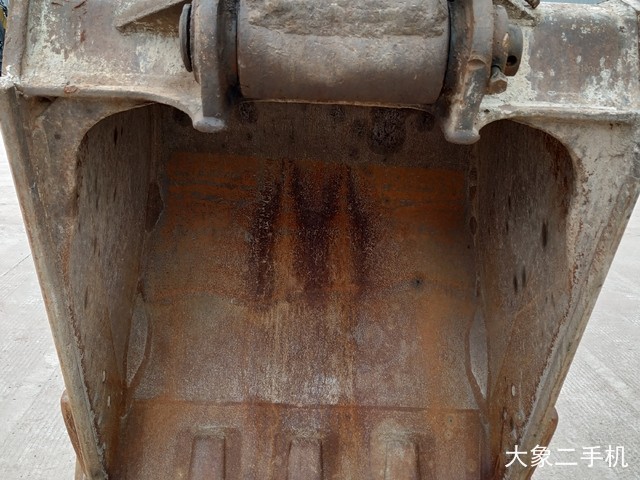 小松 PC240LC-8 挖掘机