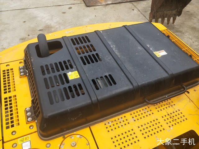 龙工 LG6225E 挖掘机