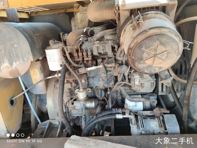 徐工 XE75D 挖掘机