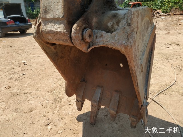 徐工 XE135B 挖掘机