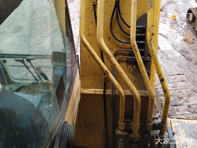 小松 PC240LC-8 挖掘机