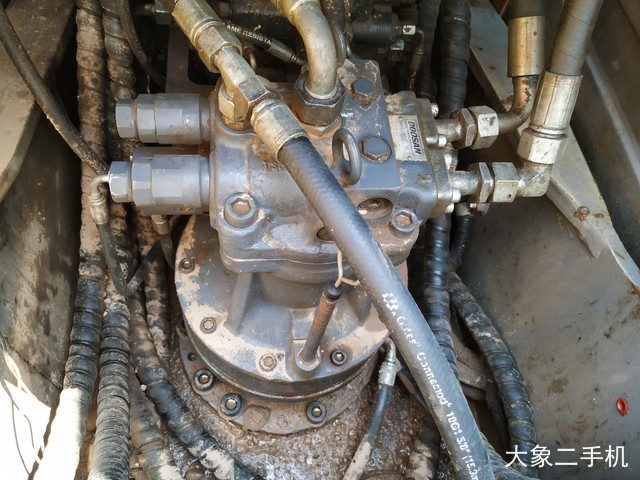 徐工 XE135B 挖掘机