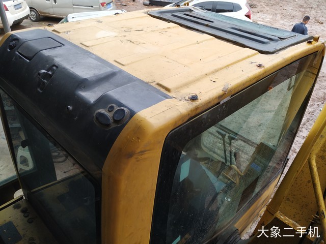 小松 PC240LC-8 挖掘机