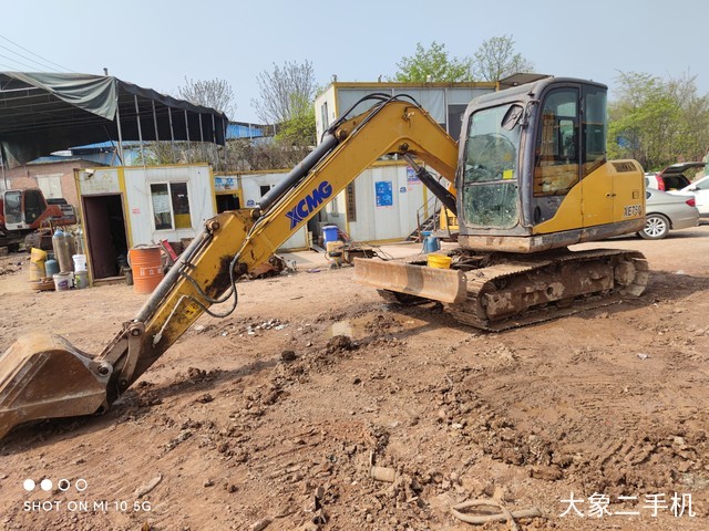 徐工 XE75D 挖掘机