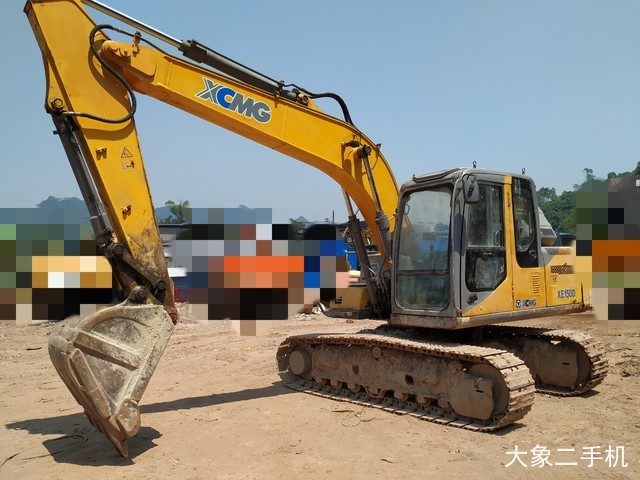 徐工 XE135B 挖掘机