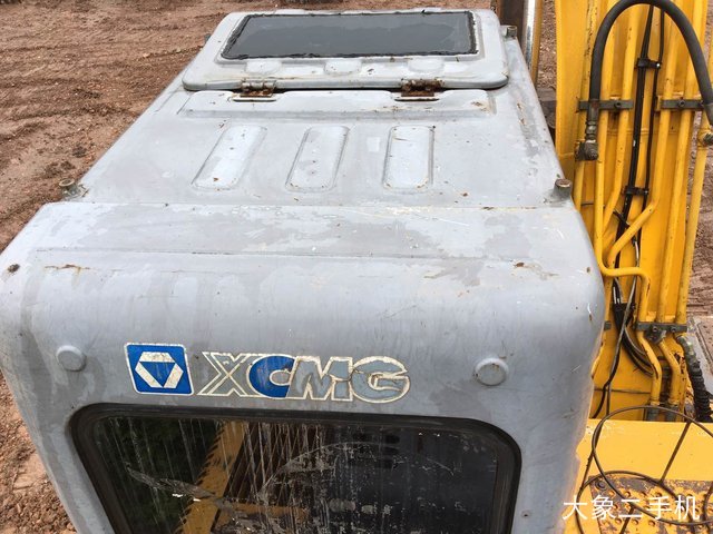 徐工 XE150D 挖掘机