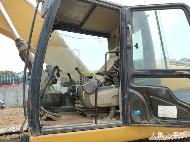 卡特彼勒 323DL 挖掘机