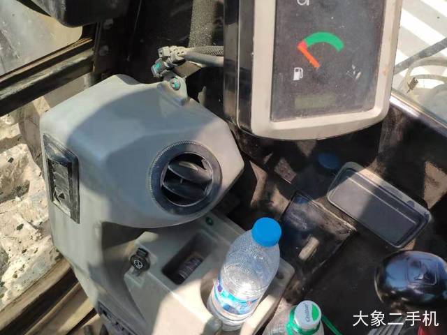 卡特彼勒 305.5E2小型液压 挖掘机