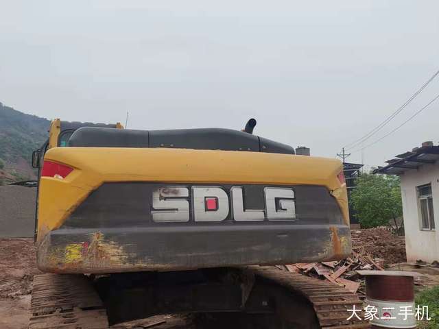 山东临工 E6300F 挖掘机