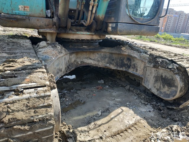 神钢 SK350LC-8 挖掘机