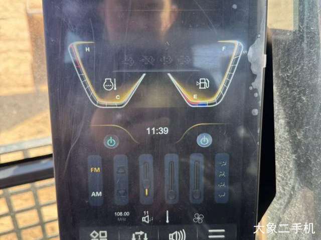 徐工 XE150D 挖掘机