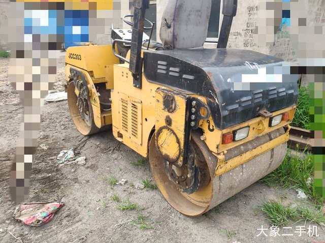 洛建 JCC303 压路机