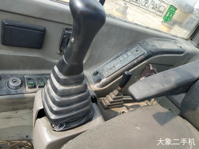 现代 R60-7 挖掘机