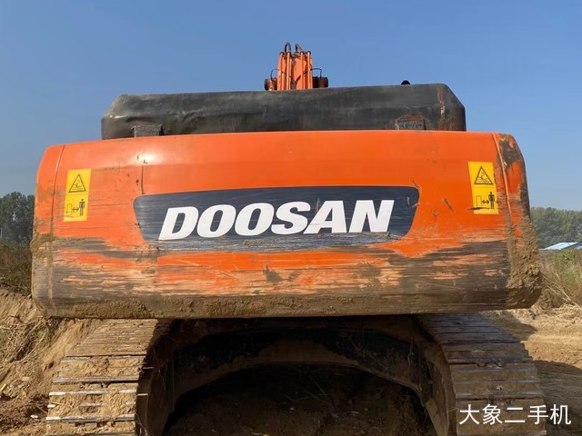 斗山 DH370 挖掘机