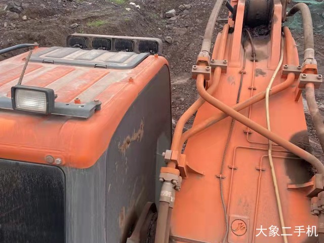 斗山 DX500LC 挖掘机