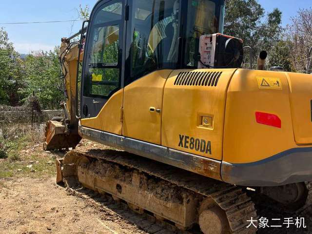 徐工 XE80D 挖掘机
