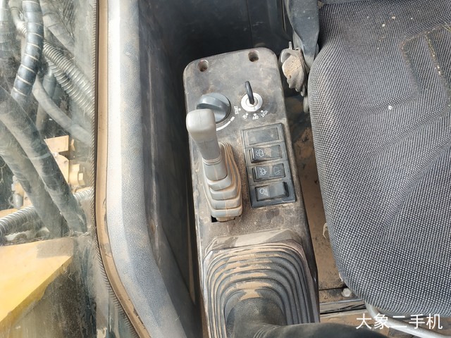 三一重工 SY75C 挖掘机