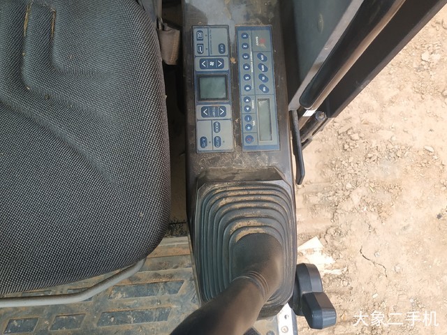 三一重工 SY75C 挖掘机