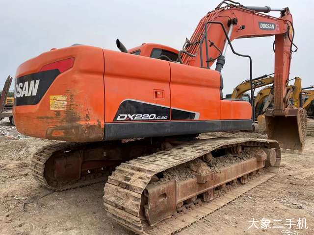 斗山 DX220LC-9C 挖掘机