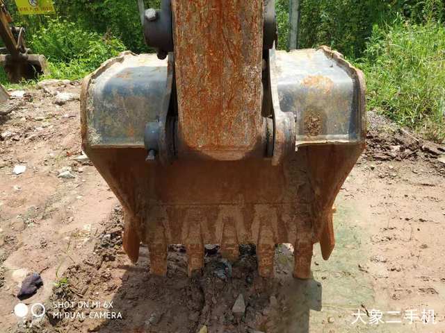 徐工 XE75D 挖掘机