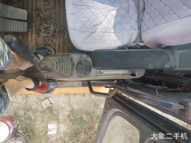 小松 PC240LC-8 挖掘机