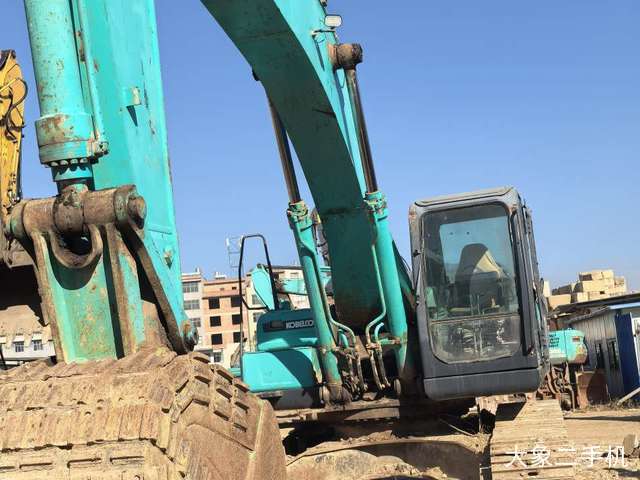 神钢 SK350LC-8 挖掘机