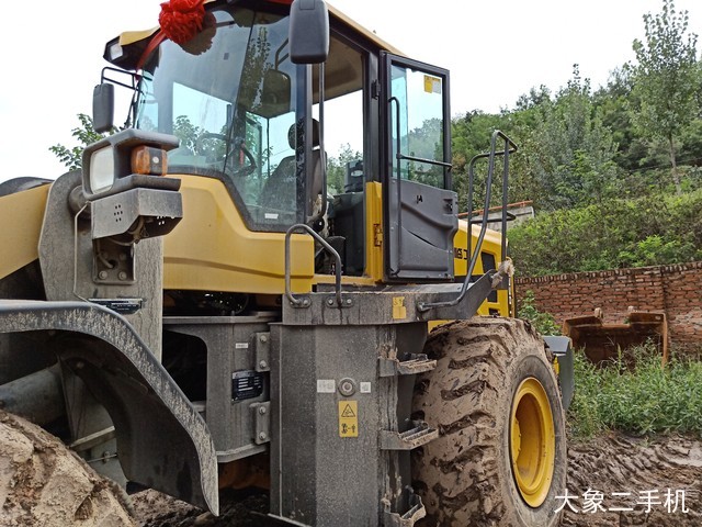 山东临工 L955F 装载机