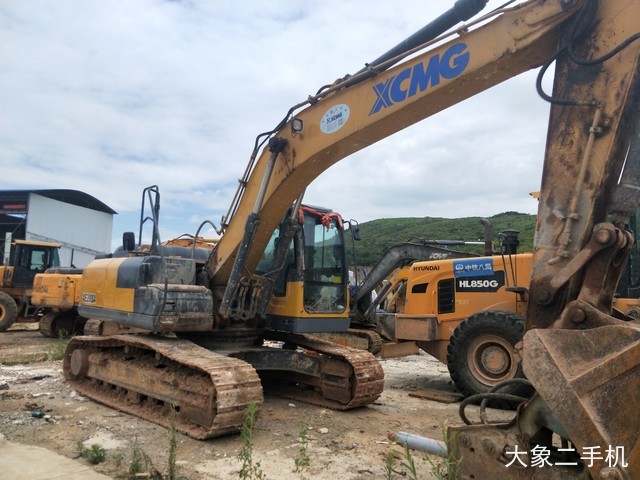 徐工 XE200D 挖掘机