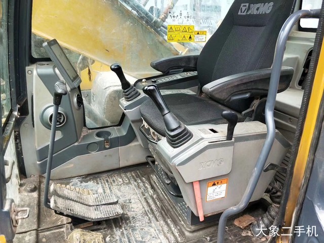 徐工 XE200D 挖掘机