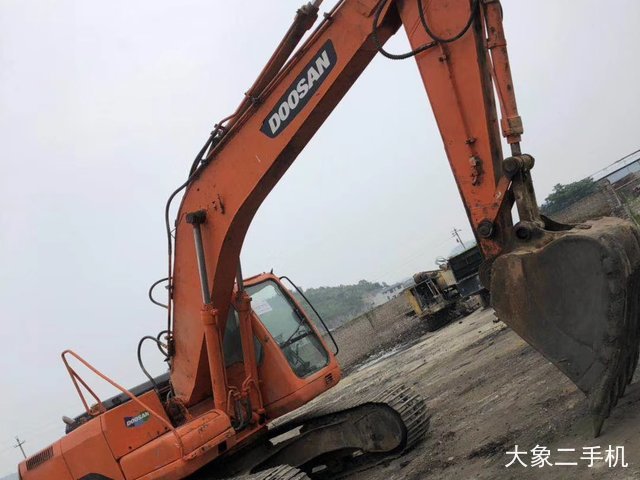 斗山 DH225LC-7 挖掘机