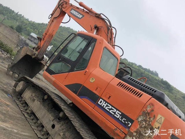 斗山 DH225LC-7 挖掘机