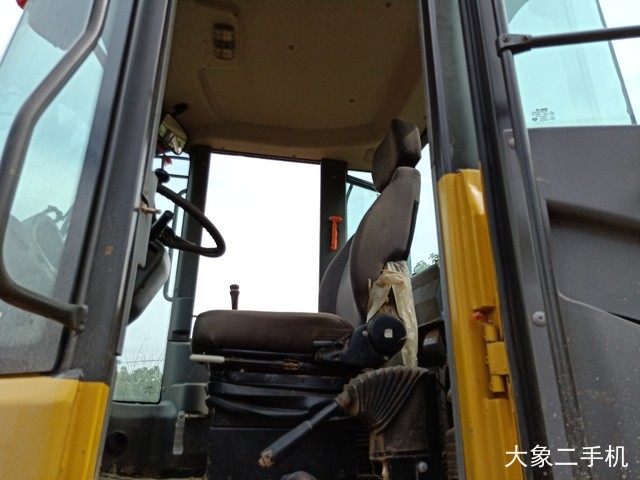 山东临工 L955F 装载机