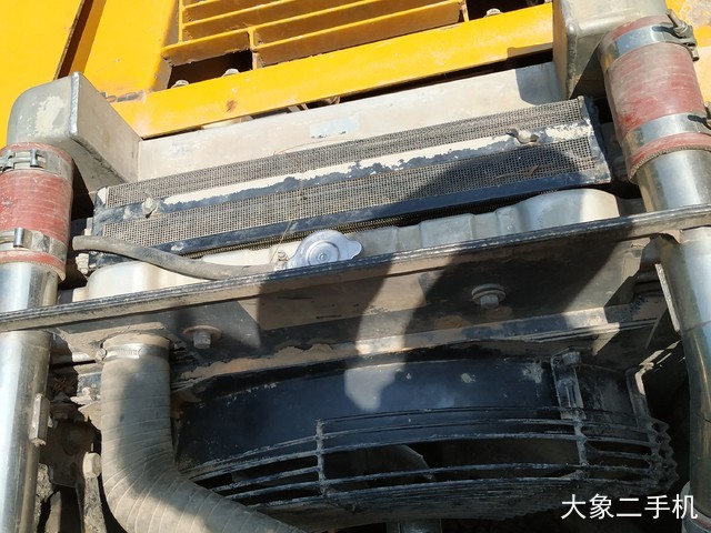 徐工 XE150D 挖掘机