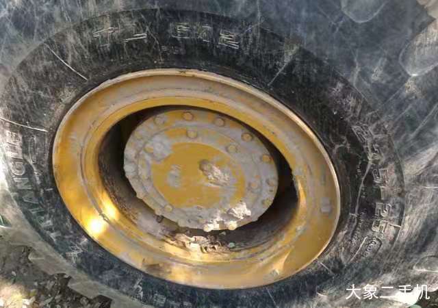 山工 SEM660B 装载机