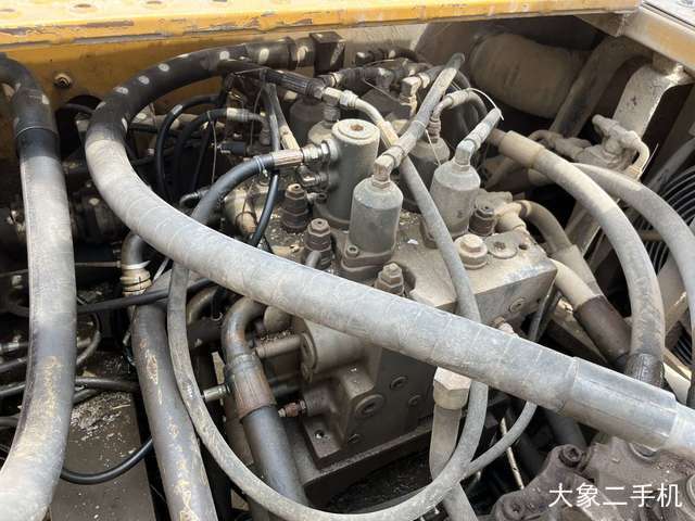 山东临工 E6360F 挖掘机