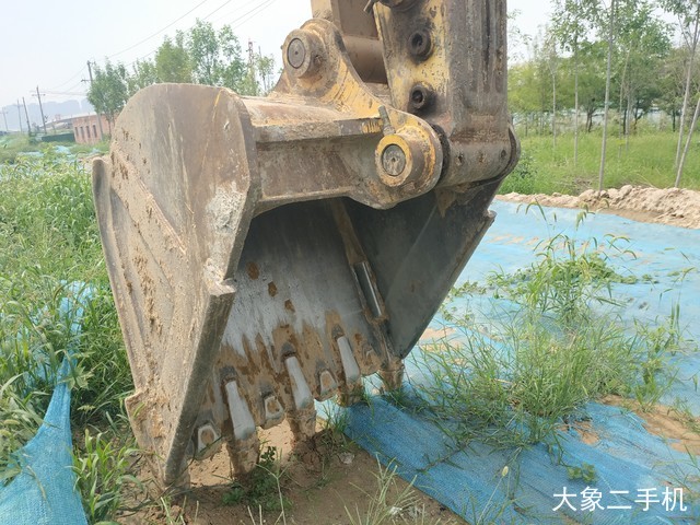 小松 PC240LC-8 挖掘机