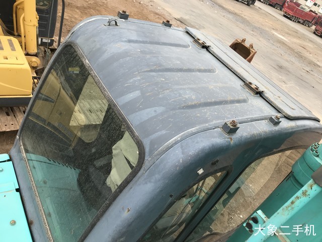 神钢 SK210LC-8 挖掘机