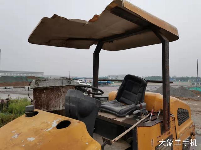 洛建 YZ7G 压路机