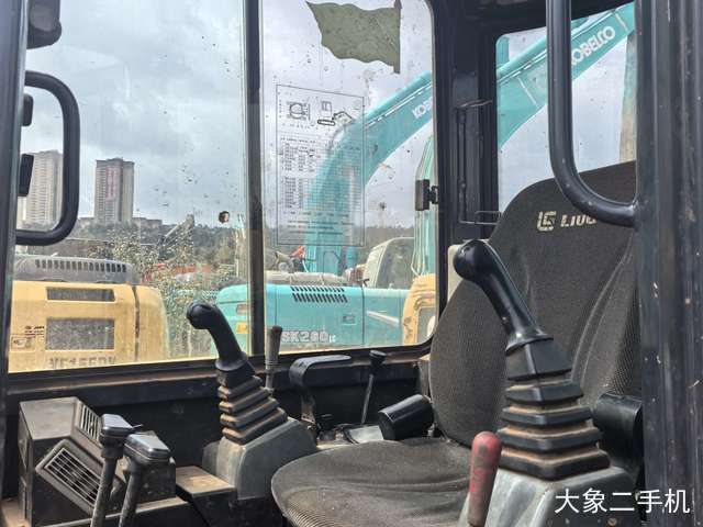 柳工 CLG9035E 挖掘机