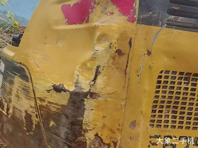 山东临工 E680F 挖掘机