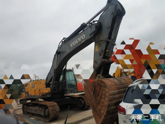 沃尔沃 EC480DL 挖掘机