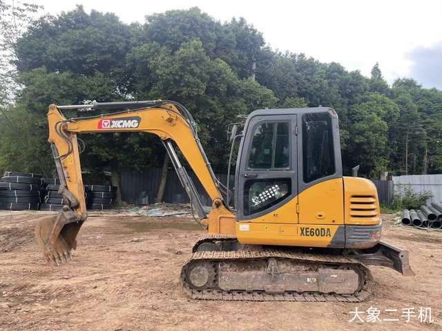 徐工 XE55D 挖掘机