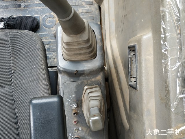 徐工 XE65D 挖掘机