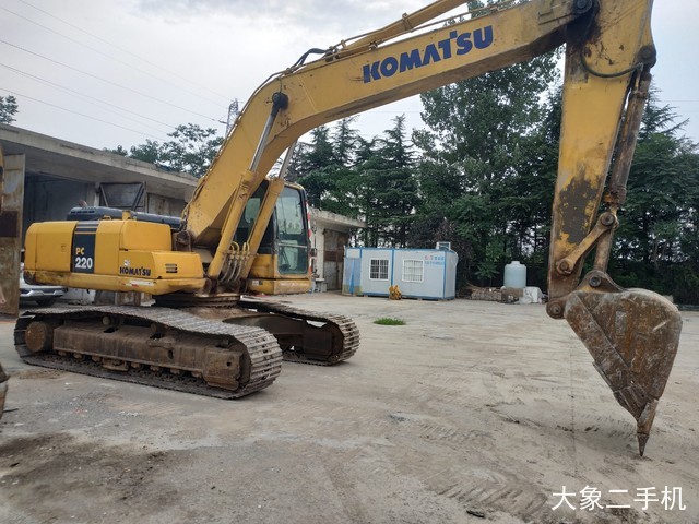 小松 PC220-8M0 挖掘机