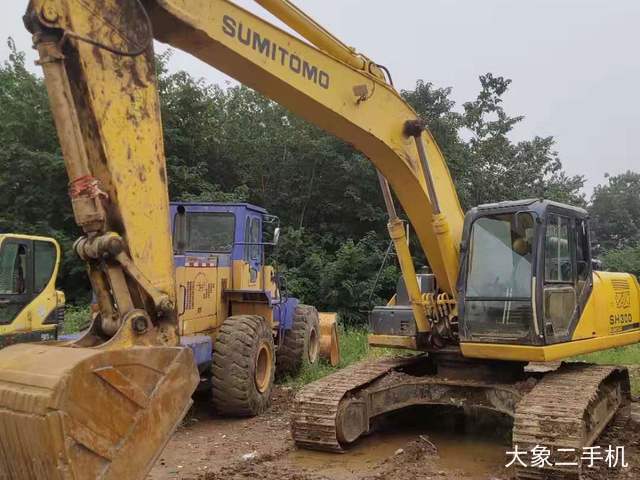 住友 SH240-5 挖掘机