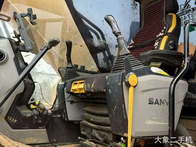 三一重工 SY205C-8 挖掘机