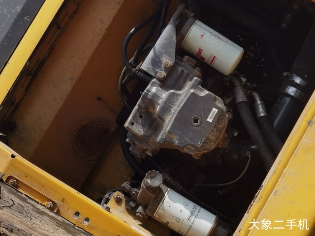 小松 PC210-8 挖掘机