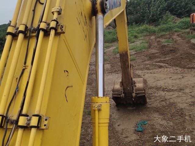 小松 PC220-8M0 挖掘机